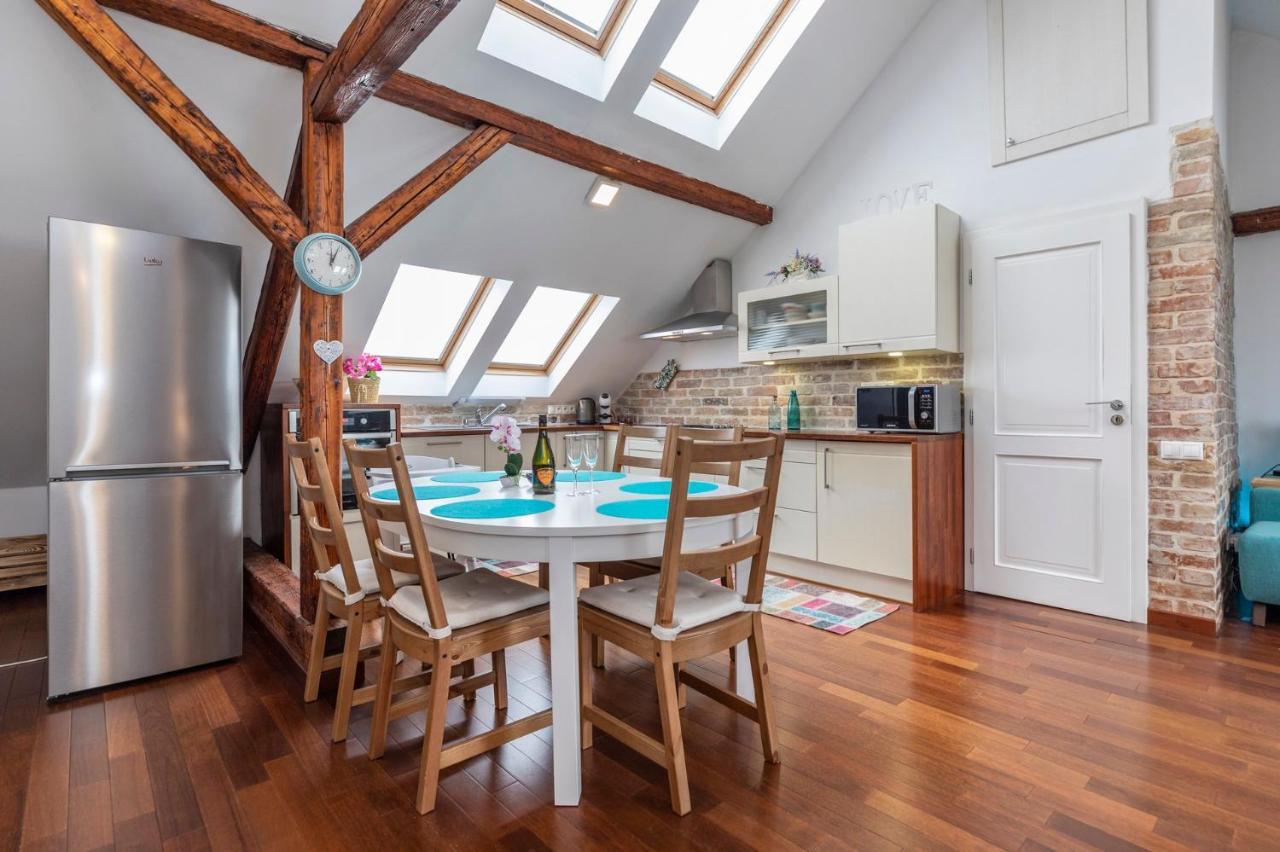 Beautiful And Romantic Penthouse With Two Terraces Братислава Екстер'єр фото