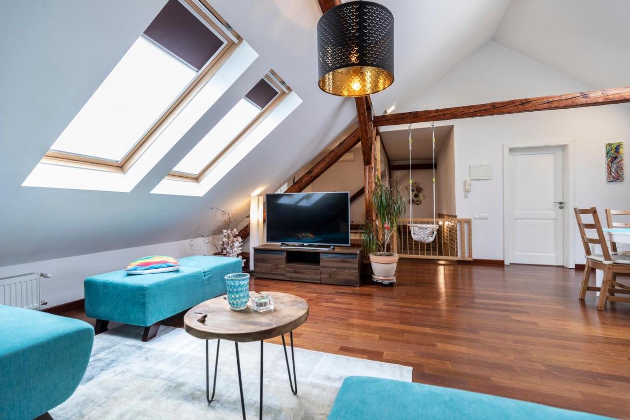 Beautiful And Romantic Penthouse With Two Terraces Братислава Екстер'єр фото